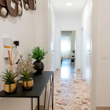 Le Chicche Room&suites شقة *