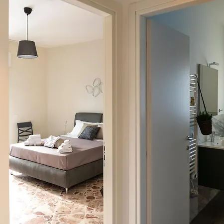 公寓 Le Chicche Room&suites 巴里